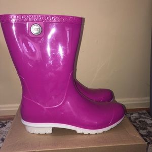 UGG Fuchsia Sienna Rain Boots size 8